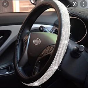 Studded steering wheel cover